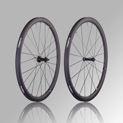 Set ruote bici carbonio