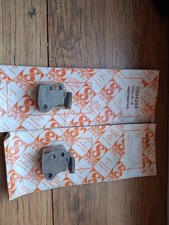 2 Tendeurs de chaine de