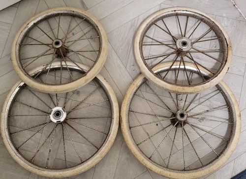 Set ruote carrozzina bambole - 4,