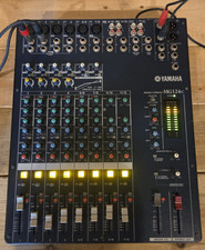 Yamaha MG124c Console di