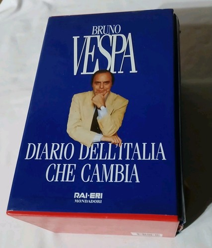 Cofanetto con libri bruno - libri,