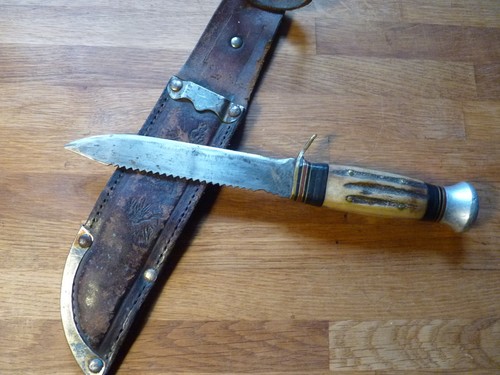 Vecchio coltello caccia - coltello,