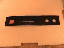 JBL 4311B Pannello badge