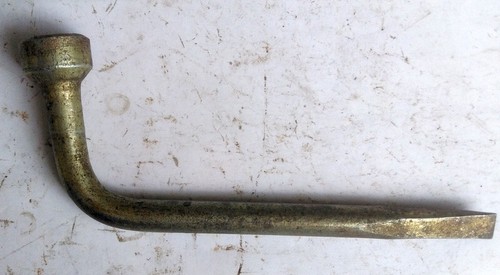 Fiat 128 coupe chiave ruota - coupe',