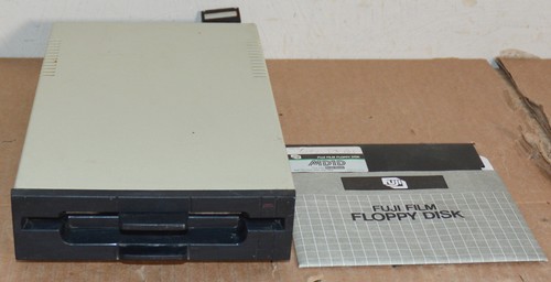 Apple floppy disk drive - apple, ii