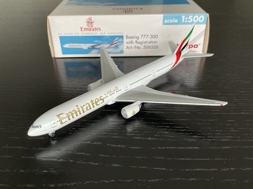Emirates boeing 777 300 herpa - emirates,