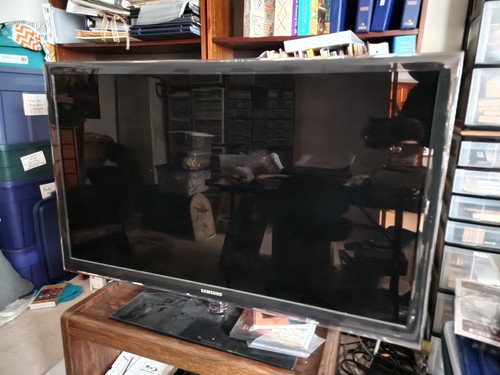 Sold samsung tv 1080p - 46",