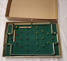 Raro gioco di calcio balilla