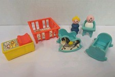 Fisher Price Little People Set Bambino e Mamma 1972 Playpen Culla Seggiolone Cavallo