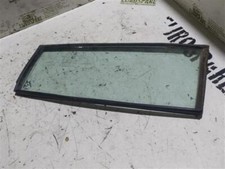 vetro posteriore sinistro