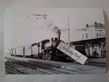 Fotografia Stazione di Bra Locomotiva a vapore FS Gr640.008 e Locomotore FS E626