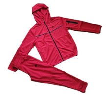 Nuova tuta Nike Tech Fleece