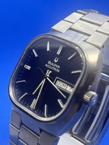 Bulova accutron daydate - bulova, 1974
