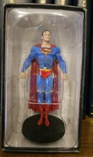 DC COMICS SUPERHEROES FIGURINE