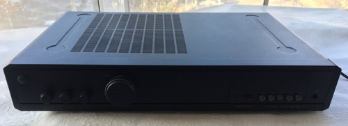 Amplificatore integrato proton - amplificatore,