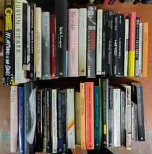 LOTTO 40 LIBRI - CANTANTI -