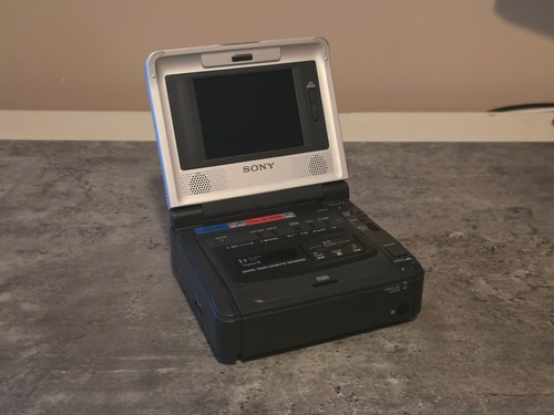 Sony d800 video walkman - sony,