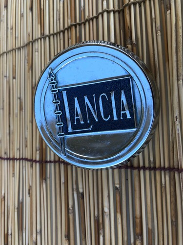 Scudetto logo lancia - lancia, in