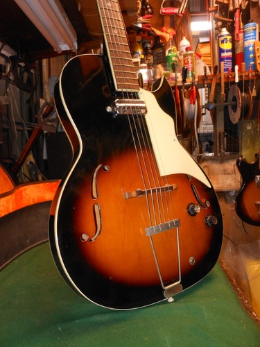 Vecchia chitarra elettrica