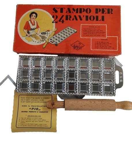 Stampo ravioli vintage - vintage, 24