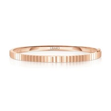 Liu essential lj2395 - liu,