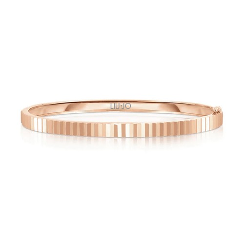 Liu essential lj2395 - liu,