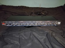 Compressore stereo DBX 166XL 2