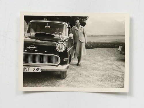 Woman opel rekord - opel,