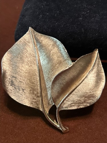 Spilla vintage firmata corona