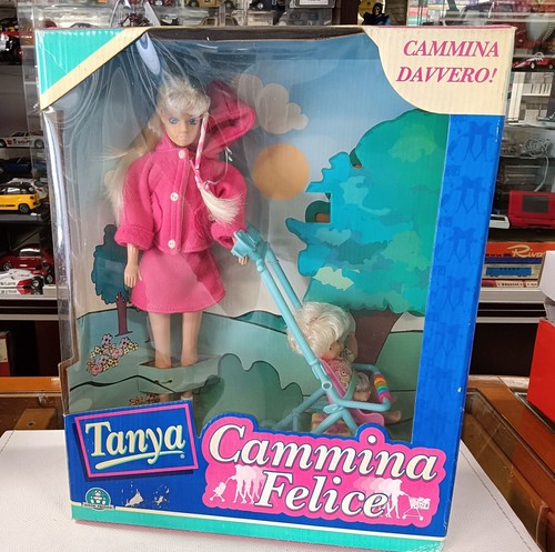 Tanya cammina felice - felice, in