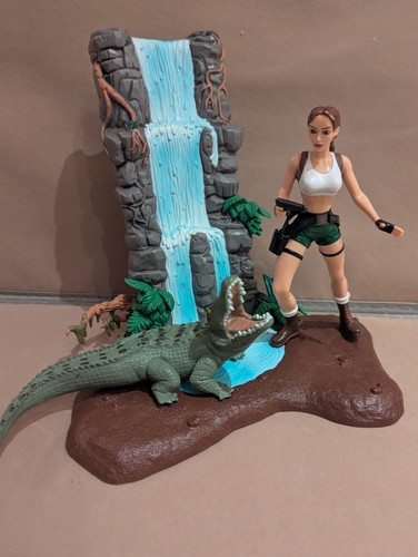 Modellino tomb raider lara - modellino,