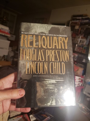 Unread signed reliquary - unread,