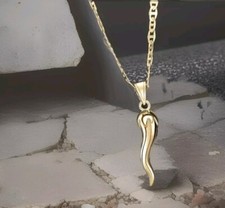 Collana con ciondolo italiano