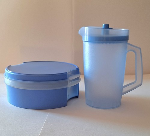 Caraffa con biscotteria - con,