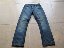 LEVIS 501 BUTTON FLY W28 L32