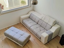 Divano grigio e bianco in vera pelle, poco usato