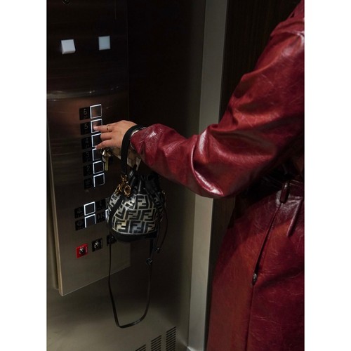 Fendi zucca mon - ff, tresor