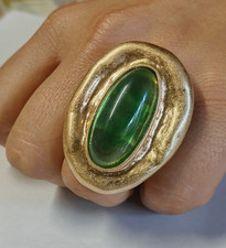 anello donna grande pietra