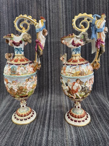Coppia brocche statuine - coppia,