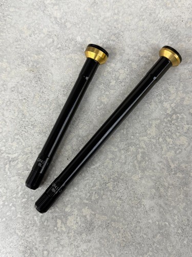 Nuovo thru axle - thru,