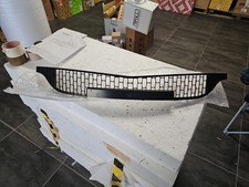 GRIGLIA PARAURTI ANTERIORE