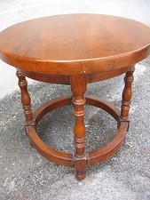 TAVOLINO TONDO A ROCCHETTO BASSO DA SALOTTO - NOCE MASSELLO GROSSO SPESSORE 1950