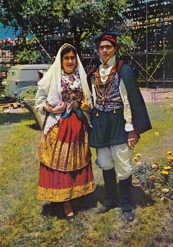 Costumi sardi quaruccio - sardi, ngl