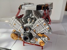 Pocher 1:8 FERRARI F40 motore in resina con transkit + piedistallo