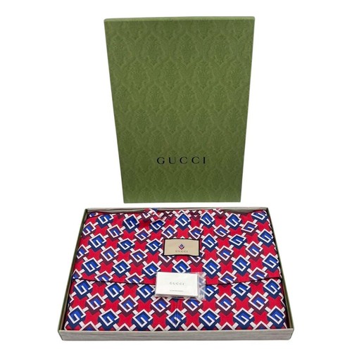 Gucci outdoor collection - gucci,