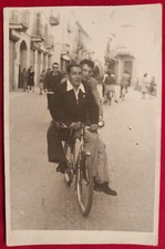 CARTOLINA CICLISMO BICI SAVOIARDA BALLONCINA CON DUE UOMINI 1930/40 C. ( F 9 )