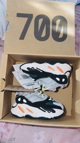 Adidas yeezy boost 700 - boost, wave