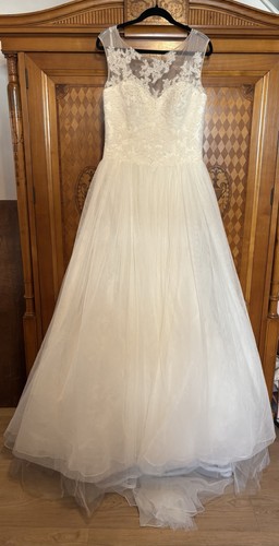 Pronovias makeda wedding dress - pronovias,