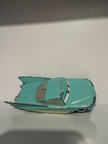 Modellino auto giocattolo