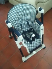 PEG Perego seggiolone ripiegabile, colore bianco-blu scuro, con cinture di sicur